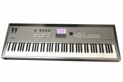 Yamaha MM8 Synthesizer E-Piano Workstation