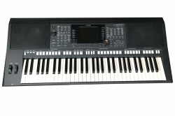 Yamaha PSR-S950 Entertainer Keyboard + Yamaha FC 3A Fortepedal