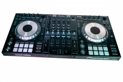 Pioneer DDJ-SZ 4-Kanal Serato Profi-DJ-Controller