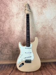 Fender Highway One Stratocaster RW Honey Blonde Lefthand 2009