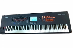 Yamaha Montage 8 Synthesizer mit 88-Tasten mit Hammermechanik