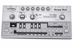 Cyclone Analogic Bass Bot TT-303 Synthesizer Roland TB-303 Clone