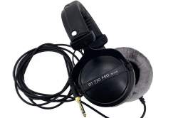 beyerdynamic DT 770 Pro 80 Ohm Studio Headphones